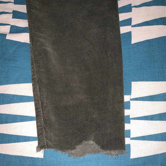 MOTHER The Looker Ankle Chew Corduroy Jeans - Picture 14 of 14